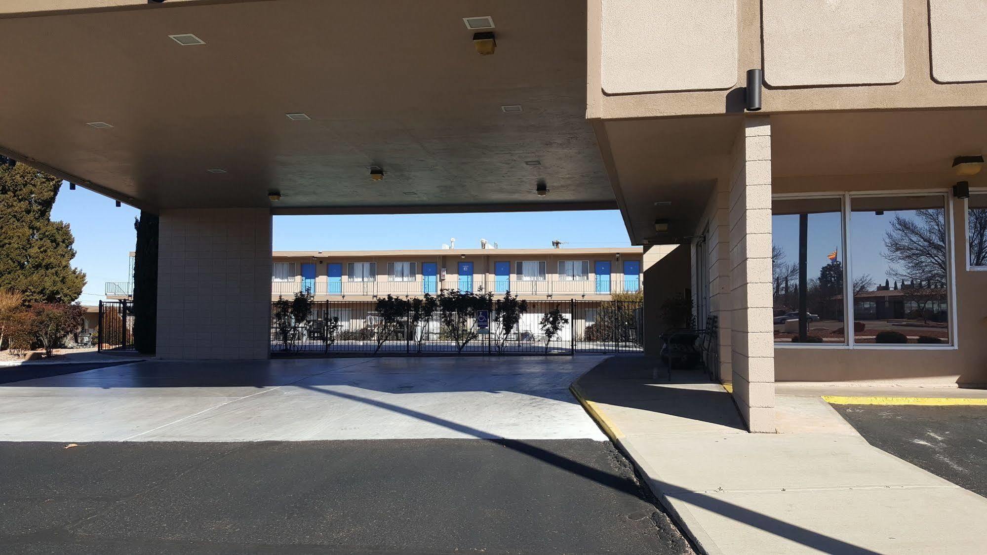 Lake Powell Canyon Inn Page Dış mekan fotoğraf